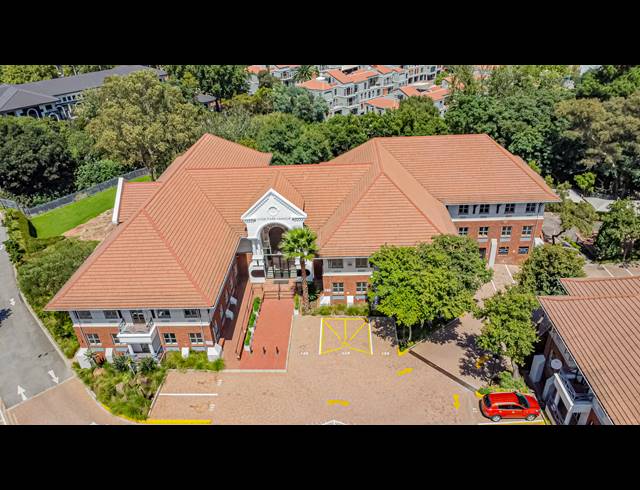 1,928M² OFFICE TO LET IN HYDE PARK